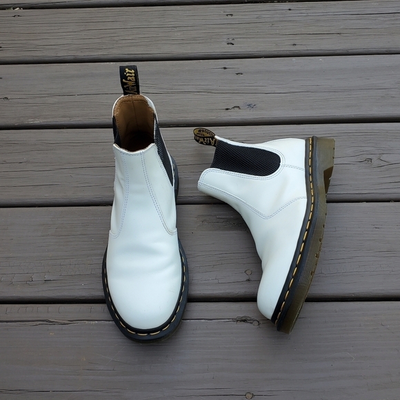 Dr Martens 2976 Yellow Stitch White Smooth Leather Elastic Slip-on Chelsea Boots - Picture 2 of 9